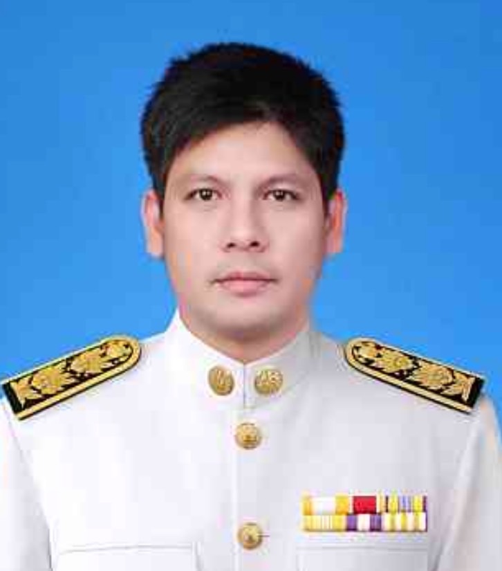 นายนภัทร ทิพาพงศ์